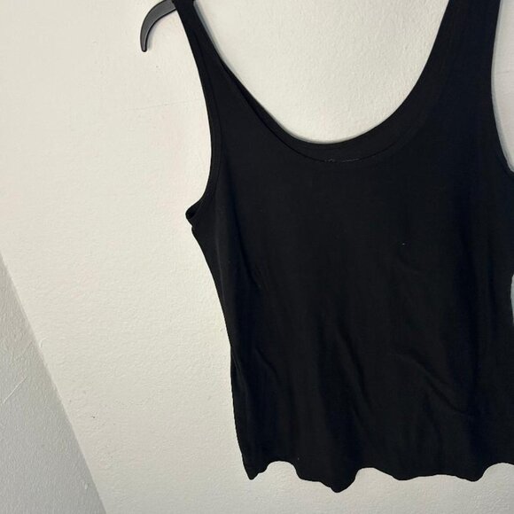 Black Layering Tank Top - Picture 4 of 4